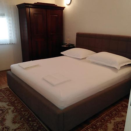 Apartman Gordana Trogir Exteriör bild